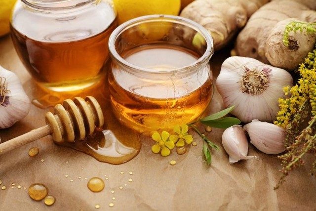  Sirop din ghimbir, usturoi, lamaie si miere pentru o stare de sănătate bună pentru:răceala, gripa ,scaderea colesterolului epuizare fizica și psihica, curatarea ficatului de toxine. ﻿