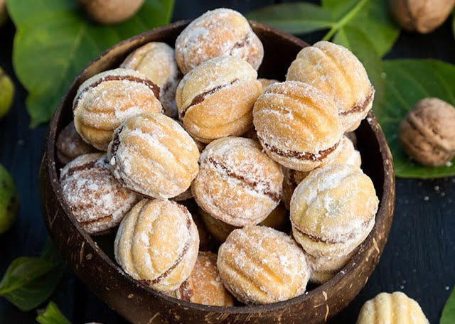  Nuci- dulcele copilariei.  Nelipsite odinioară de pe mesele festive.Reteta.