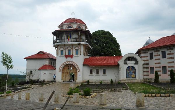  Locuri din România pe care oamenii le considera locuri făcătoare de minuni.