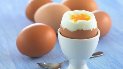  Nutritionistii recomanda cum sa mancam ouă, iar vindecătorii ne recomanda cum sa le folosim ca tratament.