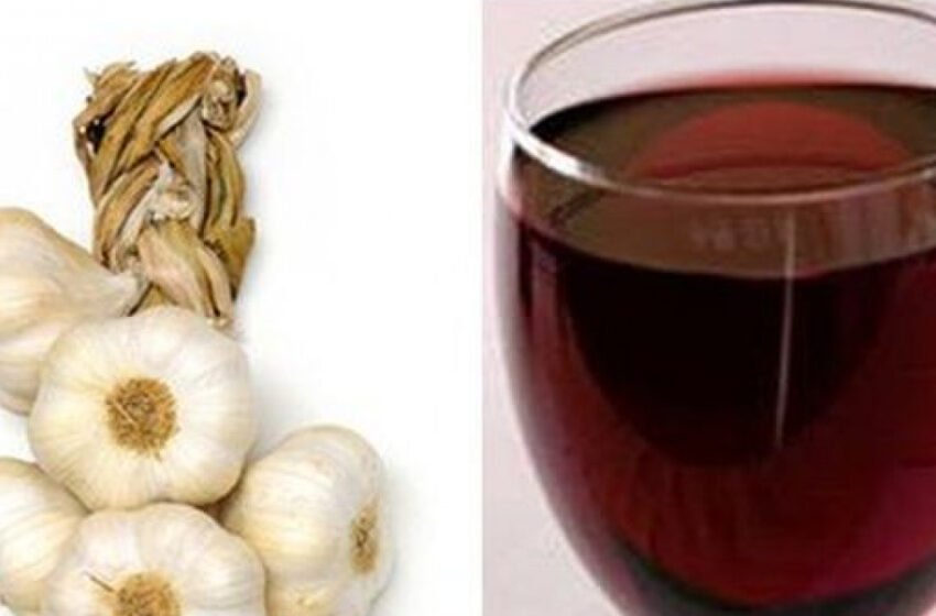  Usturoi și vin ,te ajută să slăbești și are proprietăți antibiotice, antiinflamatorii, anticancerigene și antibacteriene.