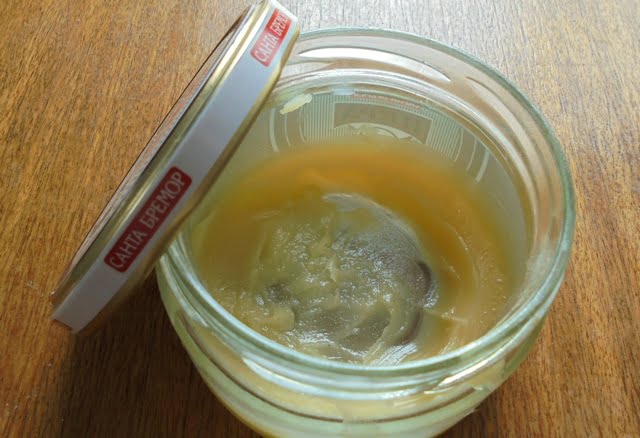  Acest unguent preparat acasă, tratează multe boli: fibroame, mastite, gangrenă, ulcere (inclusiv trofice), arsuri, furuncule, abcese, articulații dureroase, sinuzita, răni…etc