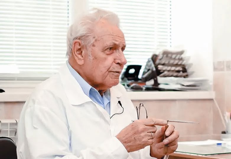  9 principii de sănătate pentru a trăi mai mult și a fi sănătos conform unui renumit medic care și-a dedicat viața tratamentelor naturiste