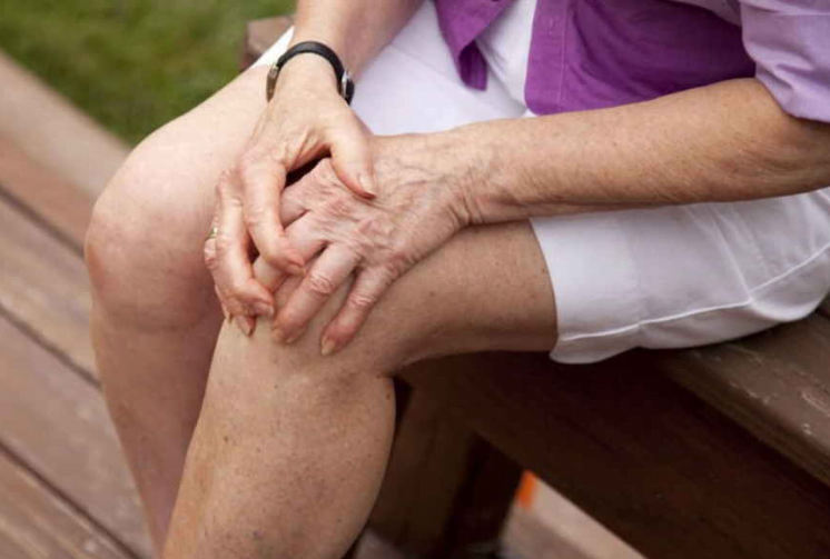  Exerciții în pat – vindecă articulațiile și ajută creierul. Cu aceste exerciții te vei simți tânăr și plin de viață.