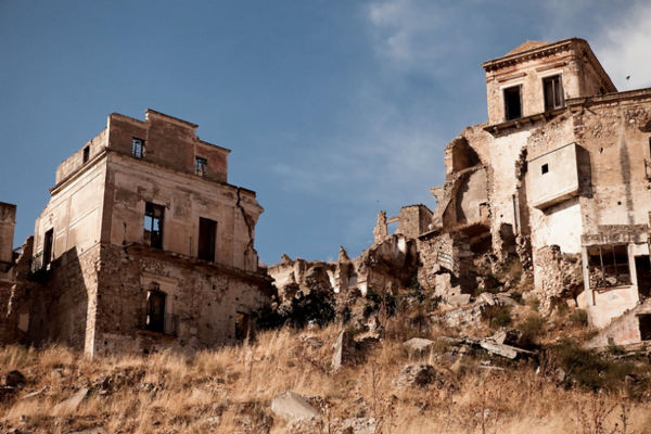  Orașe fantomă-10 locuri abandonate din întreaga lume