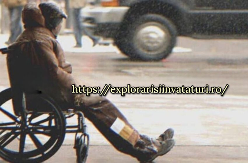  Își lasă tatăl într-un scaun cu rotile pe stradă și promite că se va întoarce curând: femeia apare 12 ani mai târziu