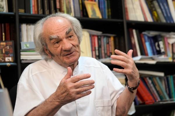  Dr. Leon Dănăilă ,cel mai bun neurochirurg român din lume care a salvat viețile a 40.000 de oameni: „Nu am nevoie de bogăție”…