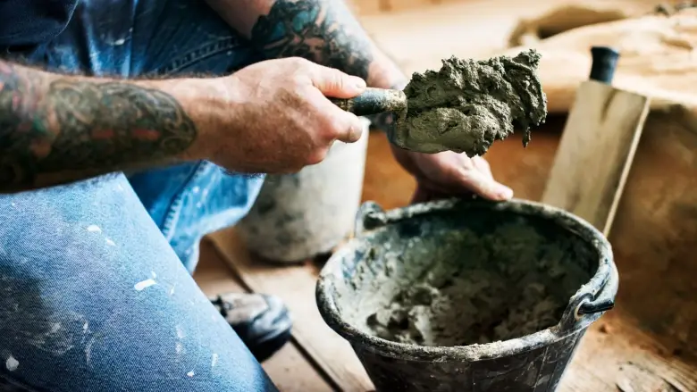  Adio cimentului – Cercetătorii creează materiale de construcție doar din sol, apă și carton reciclat.