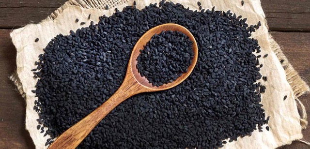  Chimen negru (Nigella sativa): Sămânța mică cu mari puteri vindecătoare!