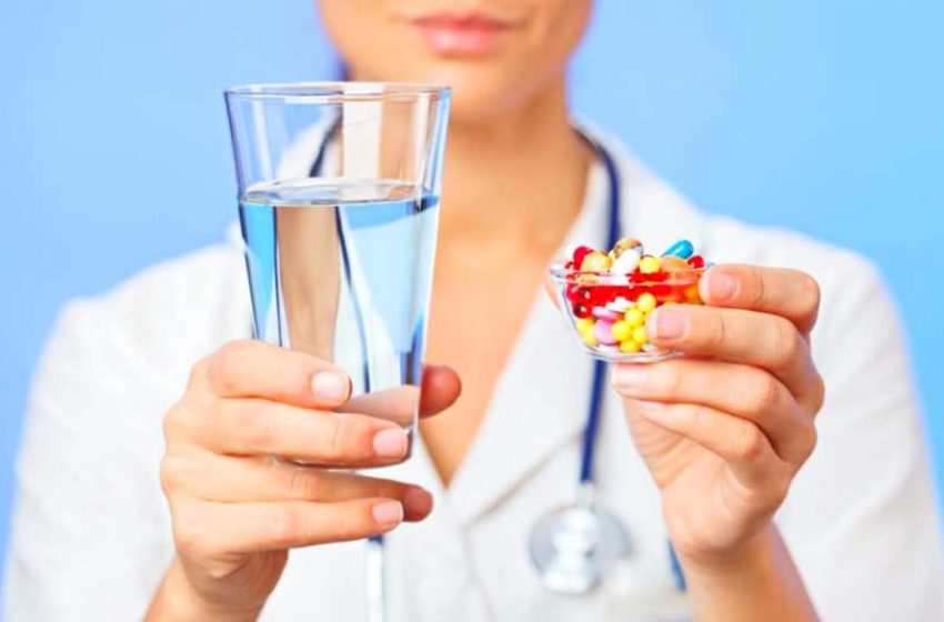  Doctorii explică cum să iei corect pastilele.