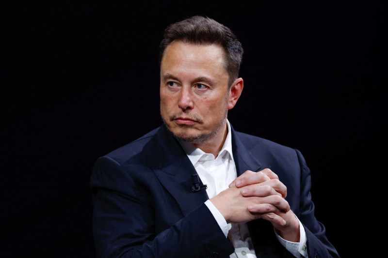  Elon Musk cere desființarea UE după ce X a fost amendat cu 120 de milioane de euro