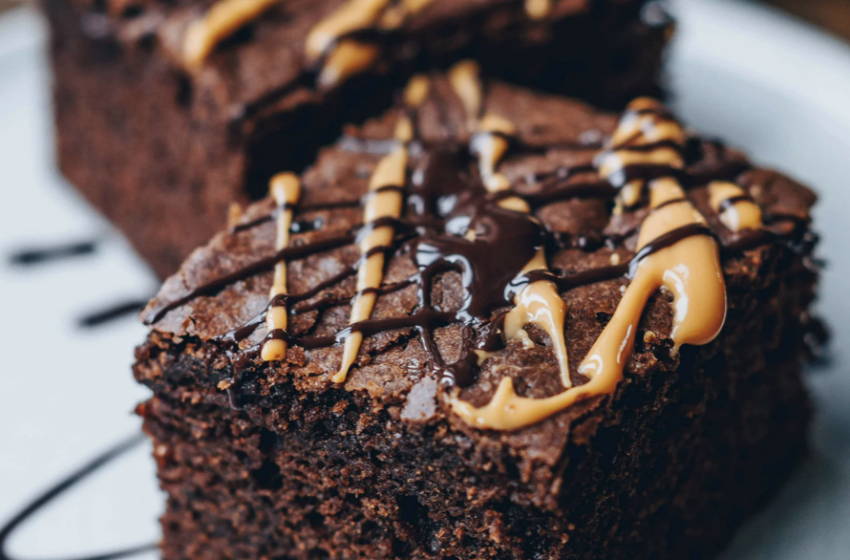  Cum sa prepari o prăjitură Brownie delicioasă. Se face ușor si se mănâncă repede.